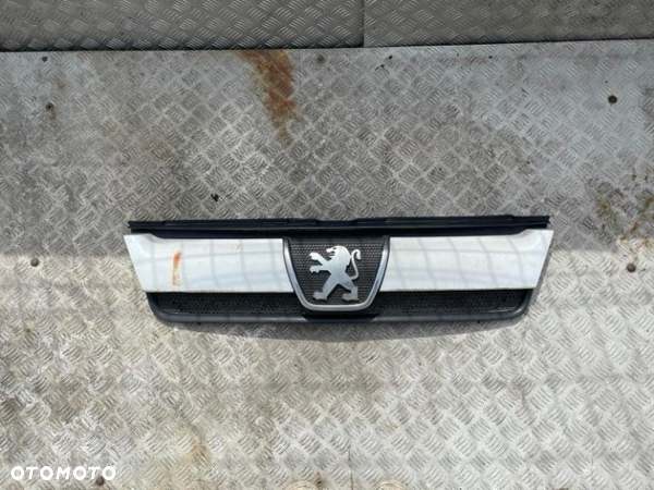 Grill atrapa Peugeot Boxer 1304703070 - 1