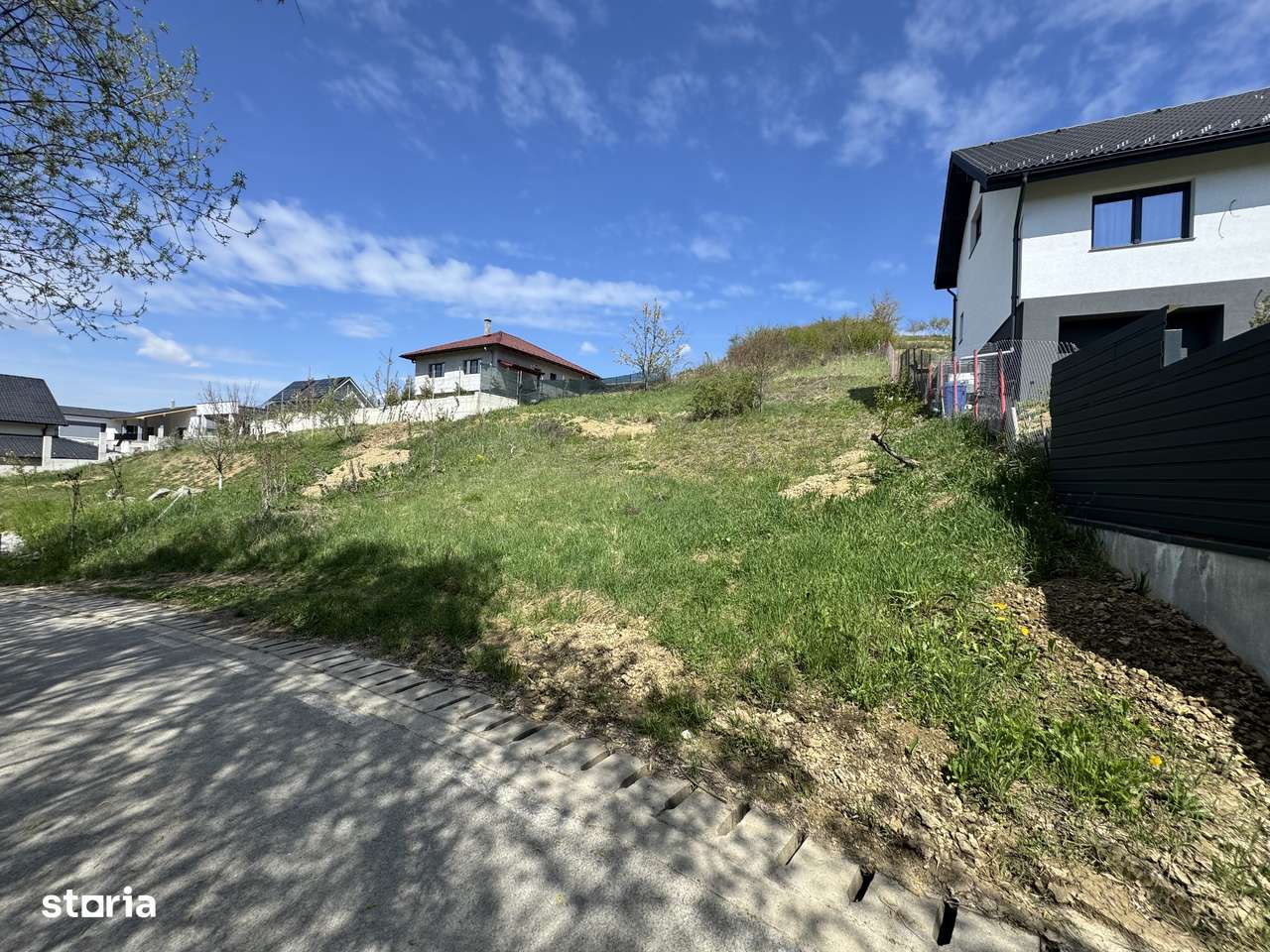 Teren 12 Budac
Teren de construit, acces asfaltat, utilități complete-0