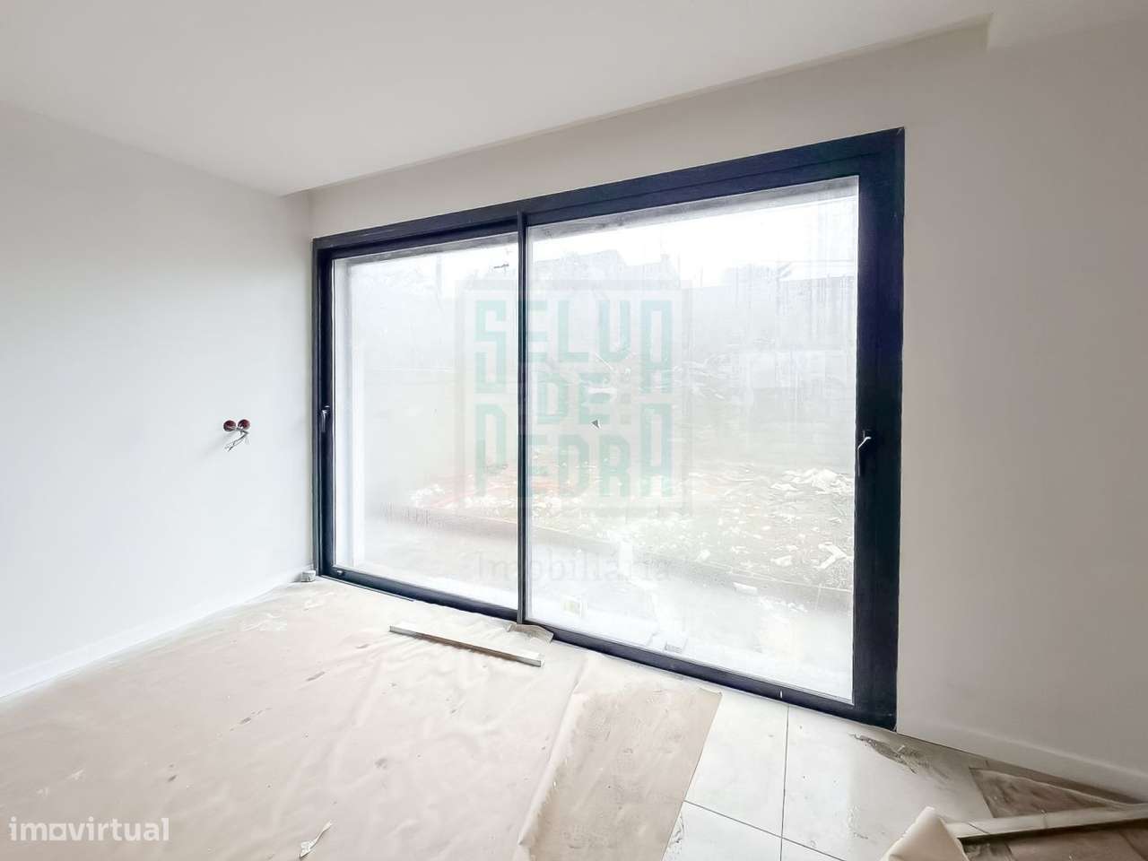 Moradia de 3 frentes V4 Famalicão-11