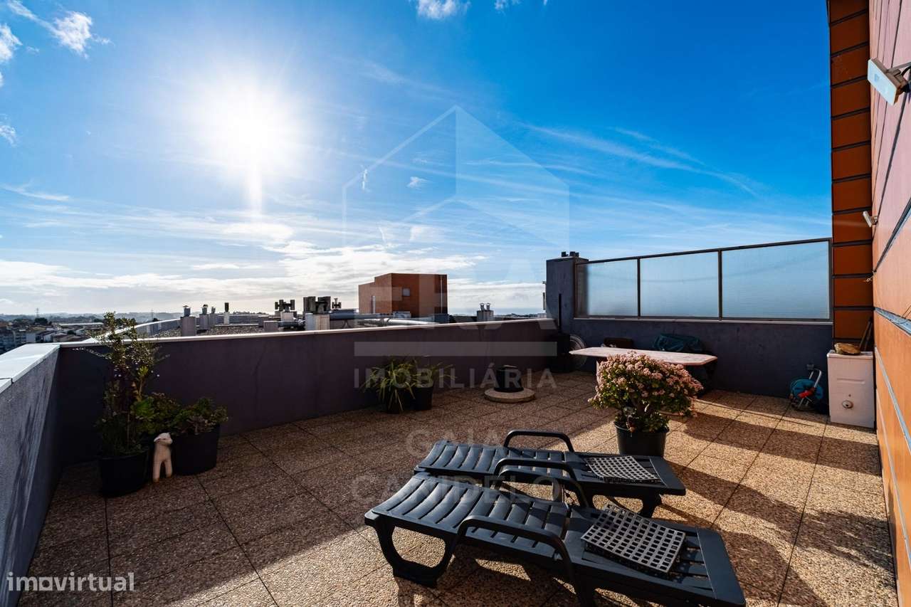 T2 no centro da cidade com vista MAR e cidade!-8