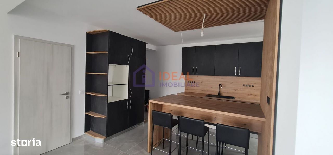 Casa tip quadruplex cu 4 camere in Calea Cisnadiei, zona Casa de Apa