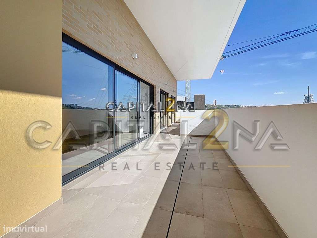 Penthouse T3 Duplex com Piscina Privada Aquecida, Terraço e Box par...-31