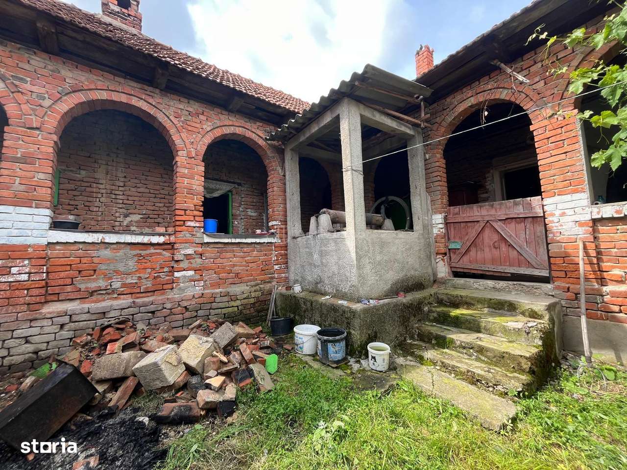 Honorici, Casa Cu Teren, 230 Mp. Suprafata construita, 1.700 Mp. Supra - Imagine principală: 3/18