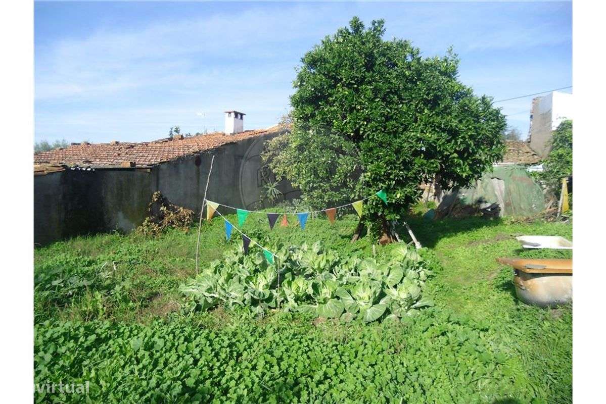 MORADIA P/ RECONSTRUÇÃO C/ QUINTAL (420m²) !! - Grande imagem: 4/40