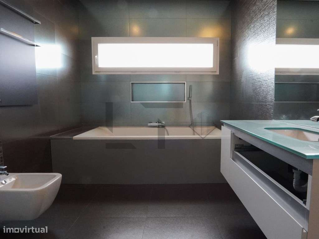 Moradia T4 com Piscina para Venda em Troia, Carvalhal-32
