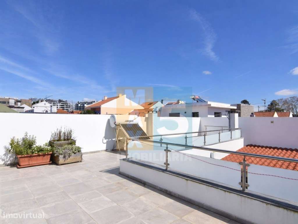 Moradia com 2 terraços em zona calma - Montijo-47