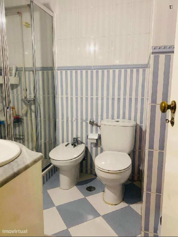 Quarto - localizado em Lumiar Lisbon - Grande imagem: 3/4