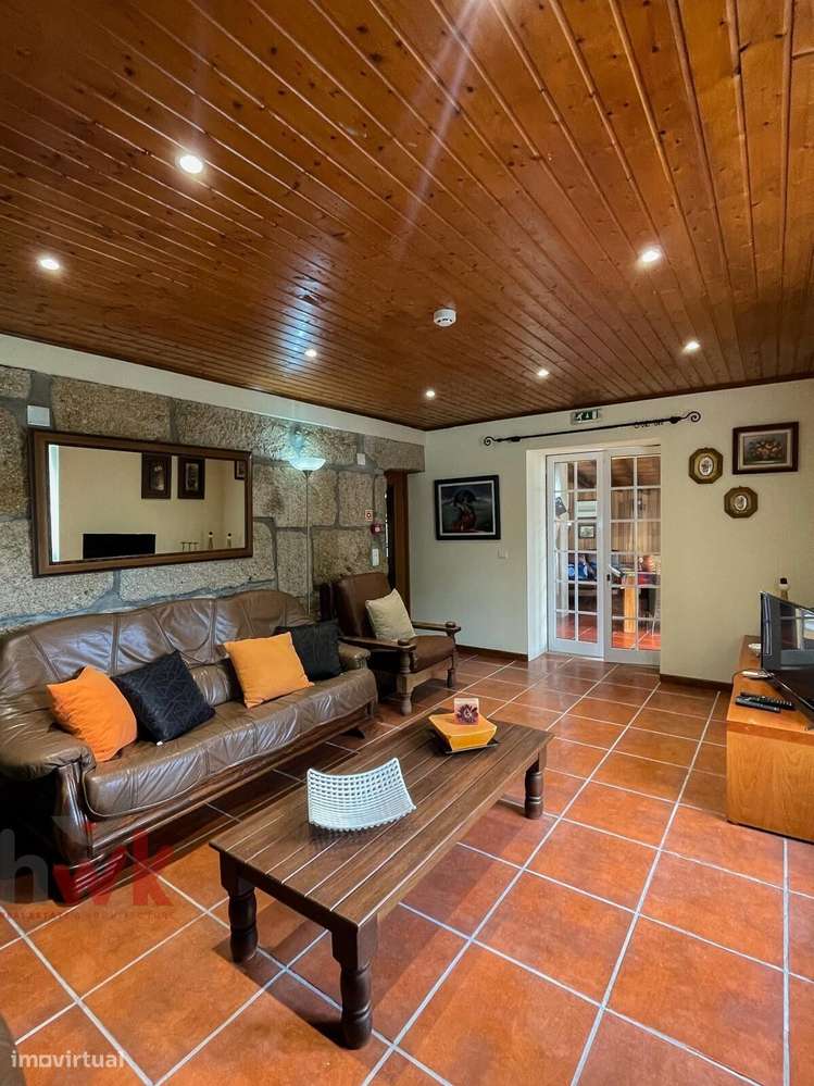 Casa Rustica 6 Suítes + 6 Apartamentos - Licença AL-22