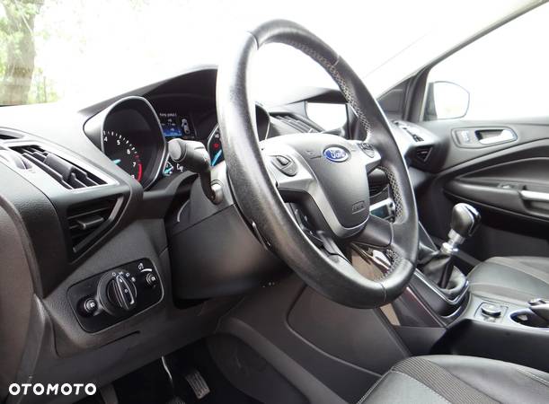 Ford Kuga 1.5 EcoBoost 2x4 ST-Line - 8