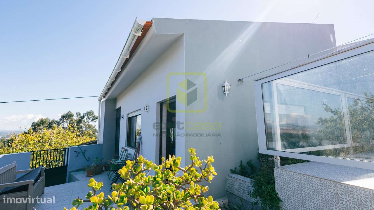 Moradia T4 com vistas deslumbrantes-39