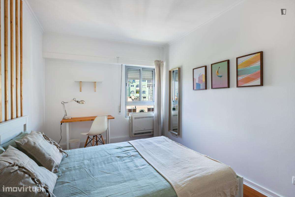 Quarto - localizado em Olaias Lisbon - Grande imagem: 5/14
