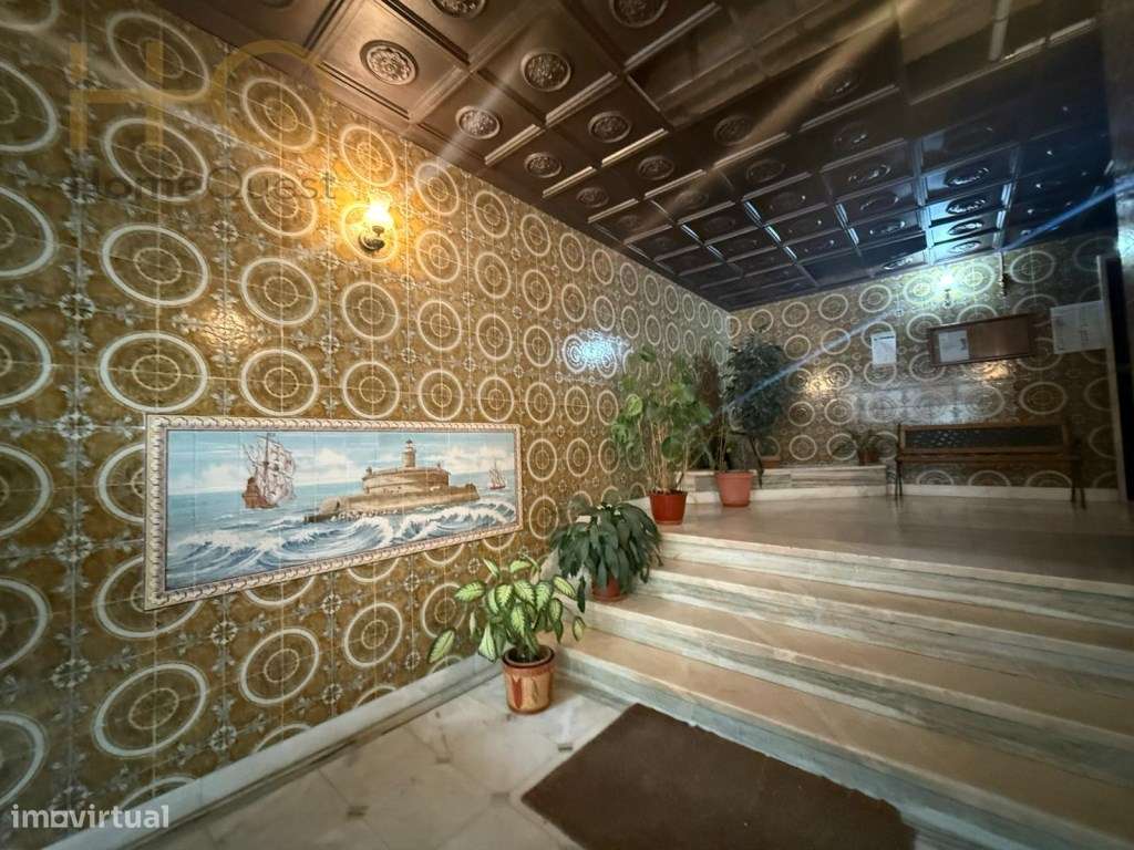 Apartamento T2 remodelado no centro de Oeiras-11