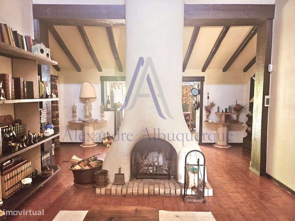 Excelente Moradia Isolada T4 na Charneca da Cotovia-6