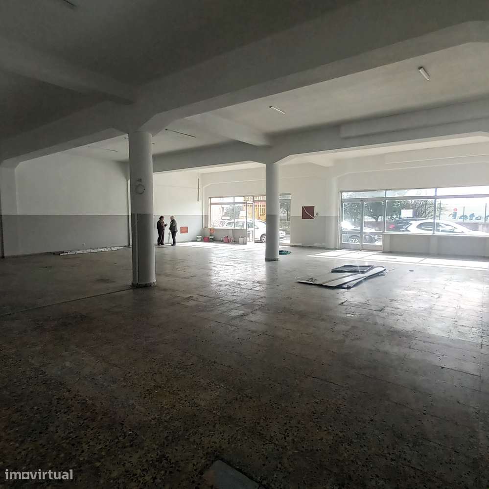 Imóvel Comercial para Arrendar em Alverca - Grande imagem: 4/6