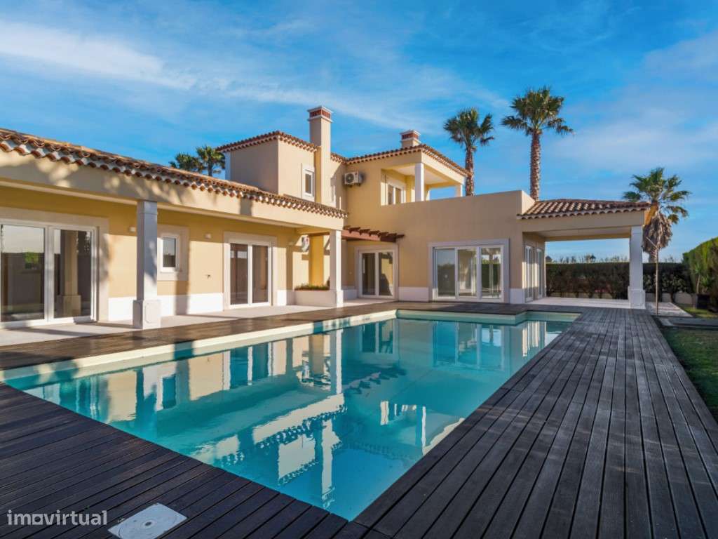 Moradia a 300m da praia com 4 quartos en-suite e vistas sobre o cam... - Grande imagem: 5/53