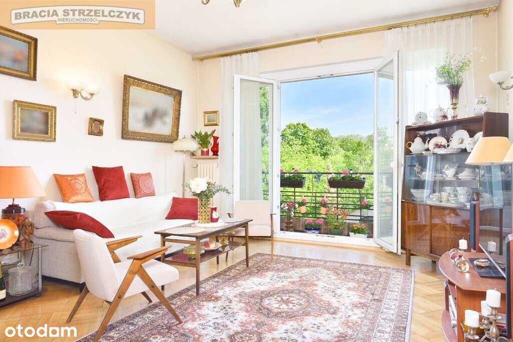 Belwederska. 4 pokoje. Balkon. 3 piętro. Zieleń - Pełny obrazek: 1/5