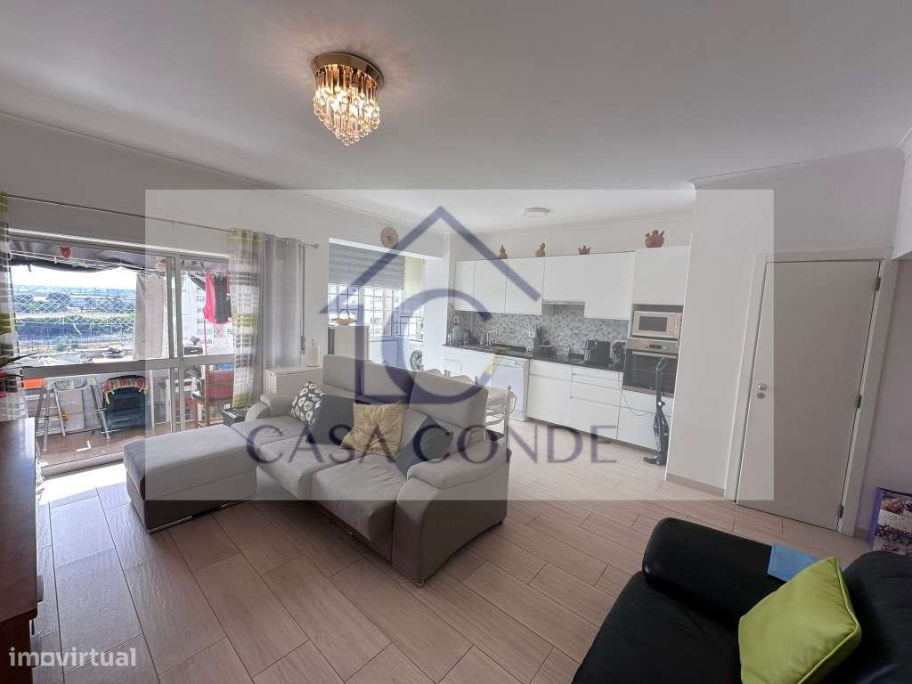 Apartamento T2 Totalmente Remodelado com Vista Privilegiada - Miratejo-10