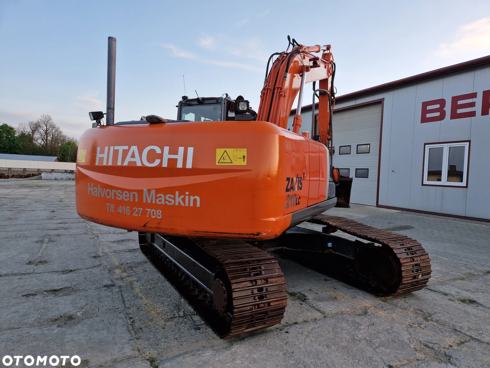 Hitachi ZX210 LC-3 - 9