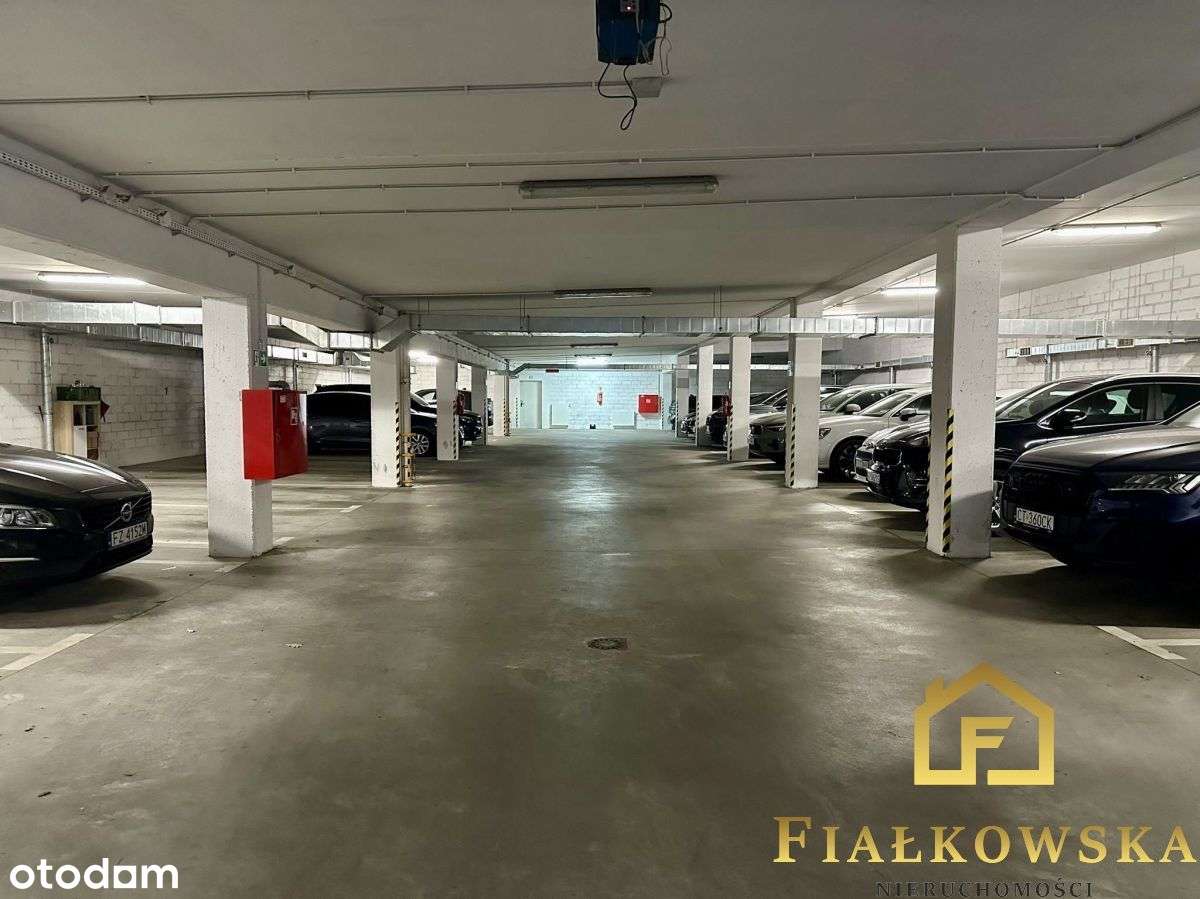 Miejsce postojowe w hali garażowej E. Plater-3