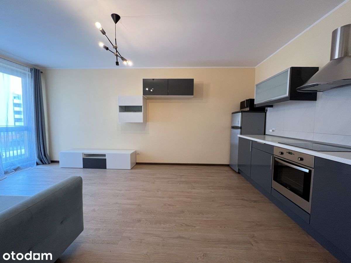 Ustawnakawalerka z balkonem, winda, miłe osiedle-2