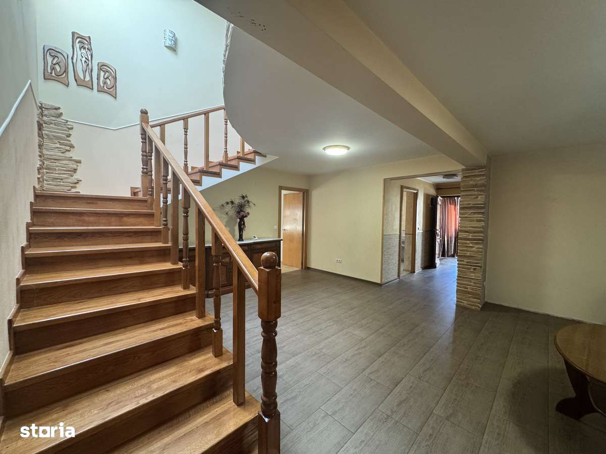 Casă în Pitești Str.Emanoil Barzotescu - Imagine principală: 4/11