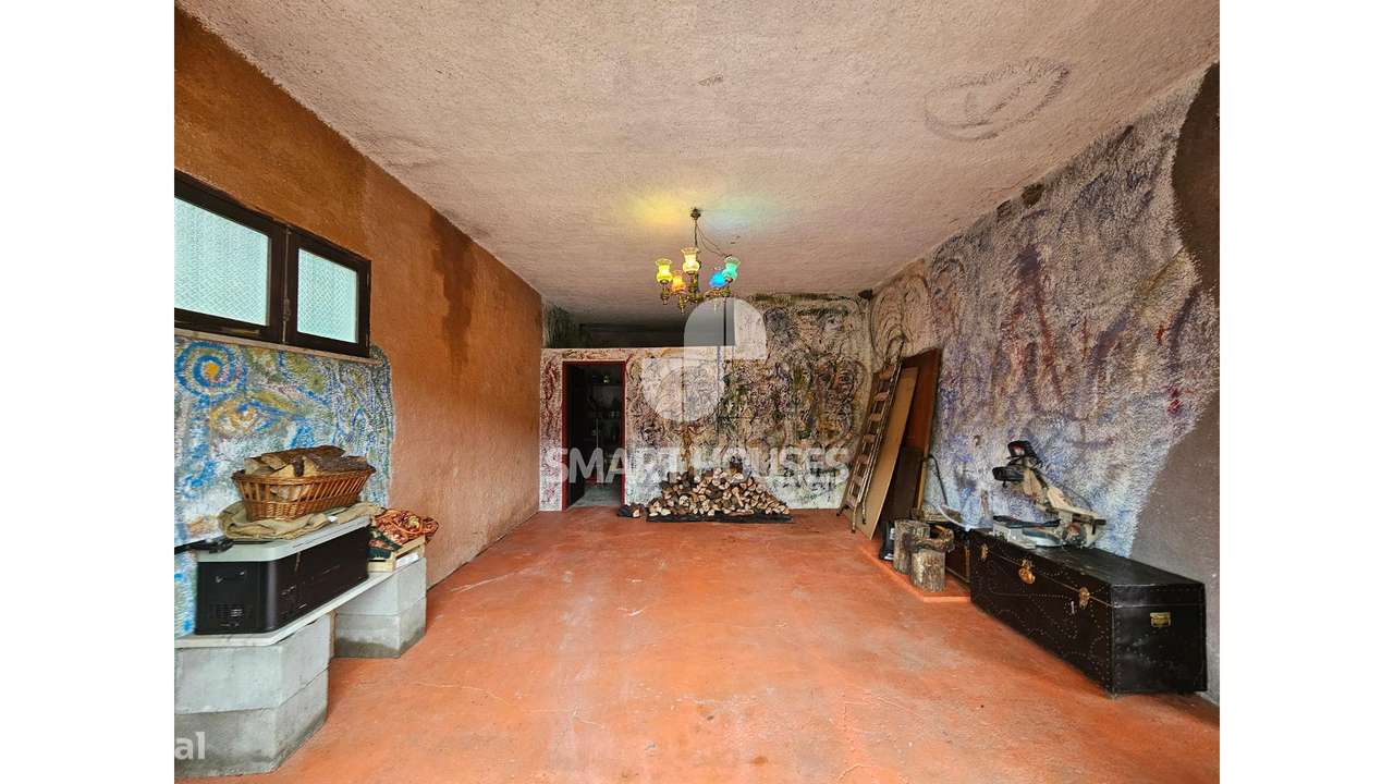 Moradia T3+1 em Avô c/ terreno-34