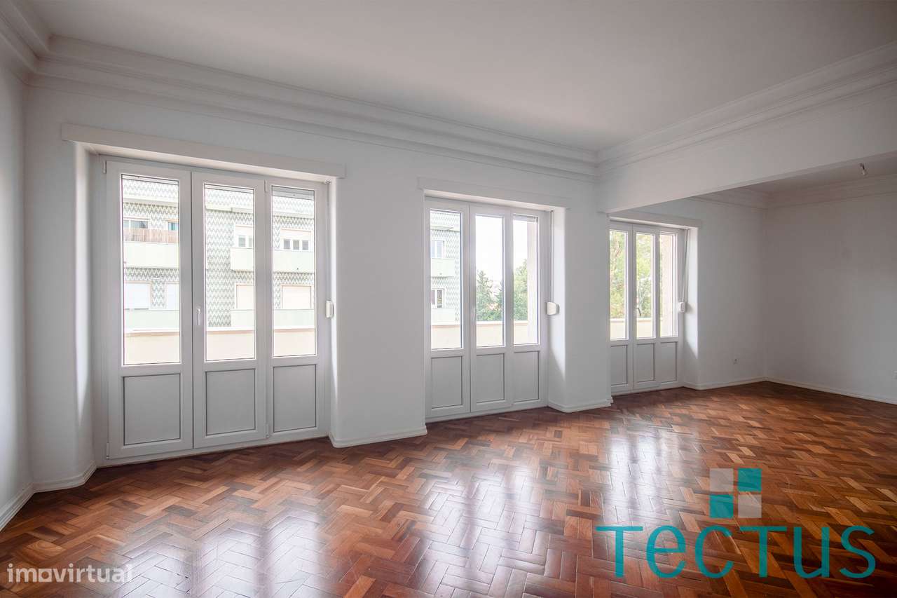 Apartamento T4 com 190 m2 2 suites 3 casas de banho - Grande imagem: 4/22