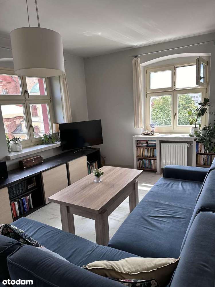 Unikatowa lokalizacja! 3-pokojowe mieszkanie w kamienicy przy Rynku-2