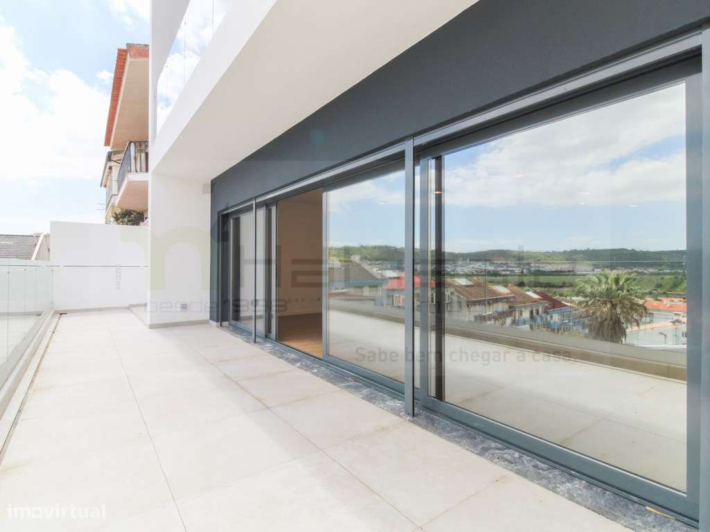 Moradia de Luxo com elevador, piscina e vista panorâmica, em Loures-28