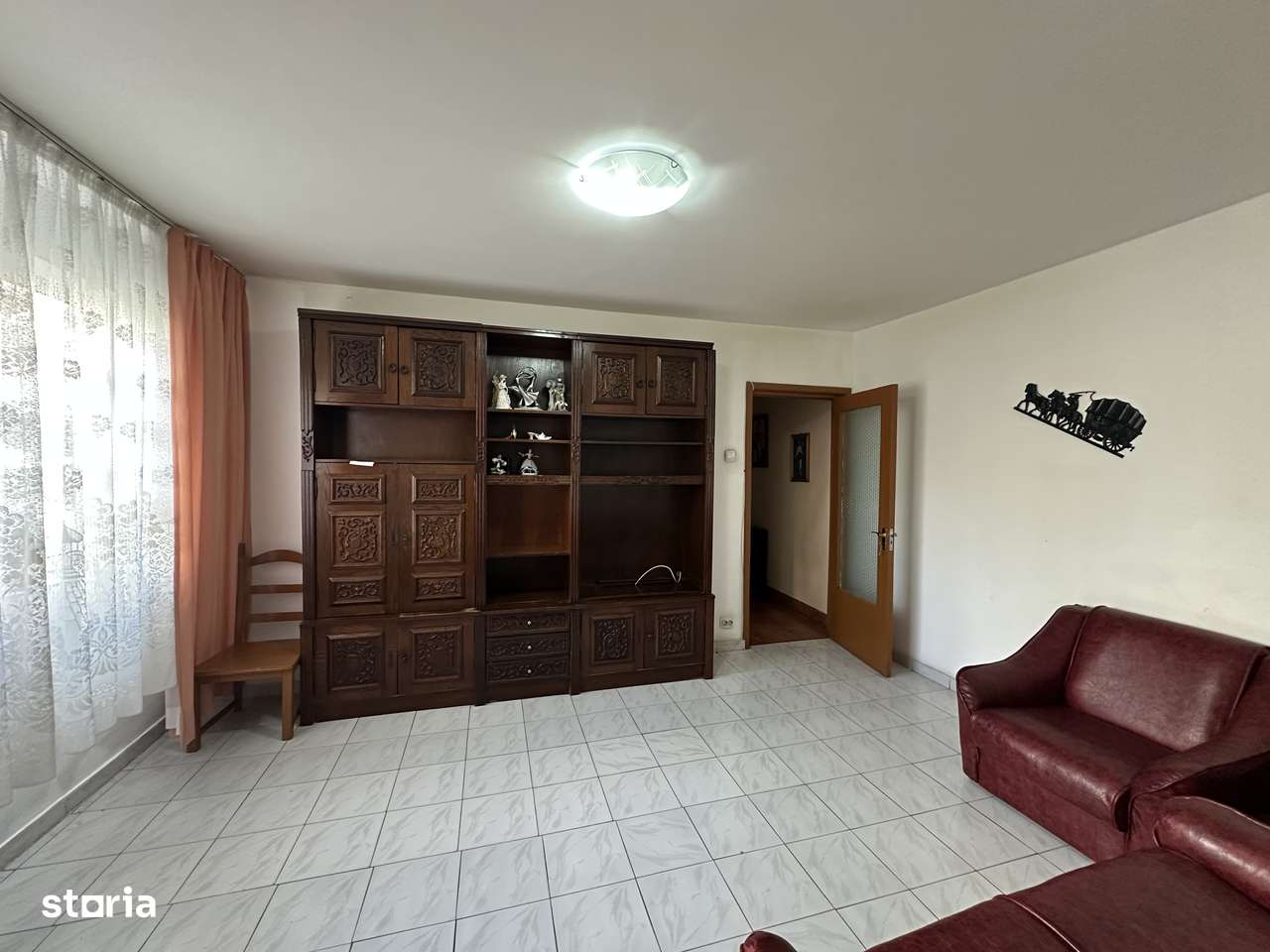 Agentia imobiliara VIGAFON vinde apartament 3 camere Malu Rosu-1