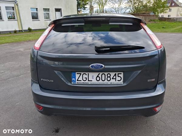 Ford Focus 2.0 TDCi DPF Titanium - 12