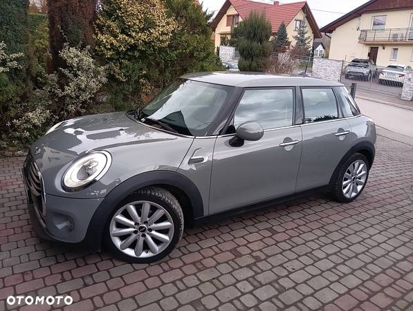 MINI Cooper Seven - 2