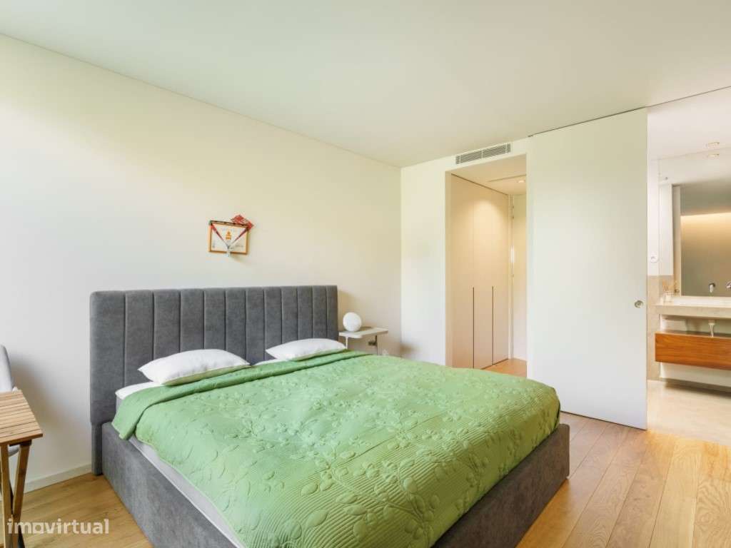 Moradia Exclusiva V4 com Piscina aquecida-42