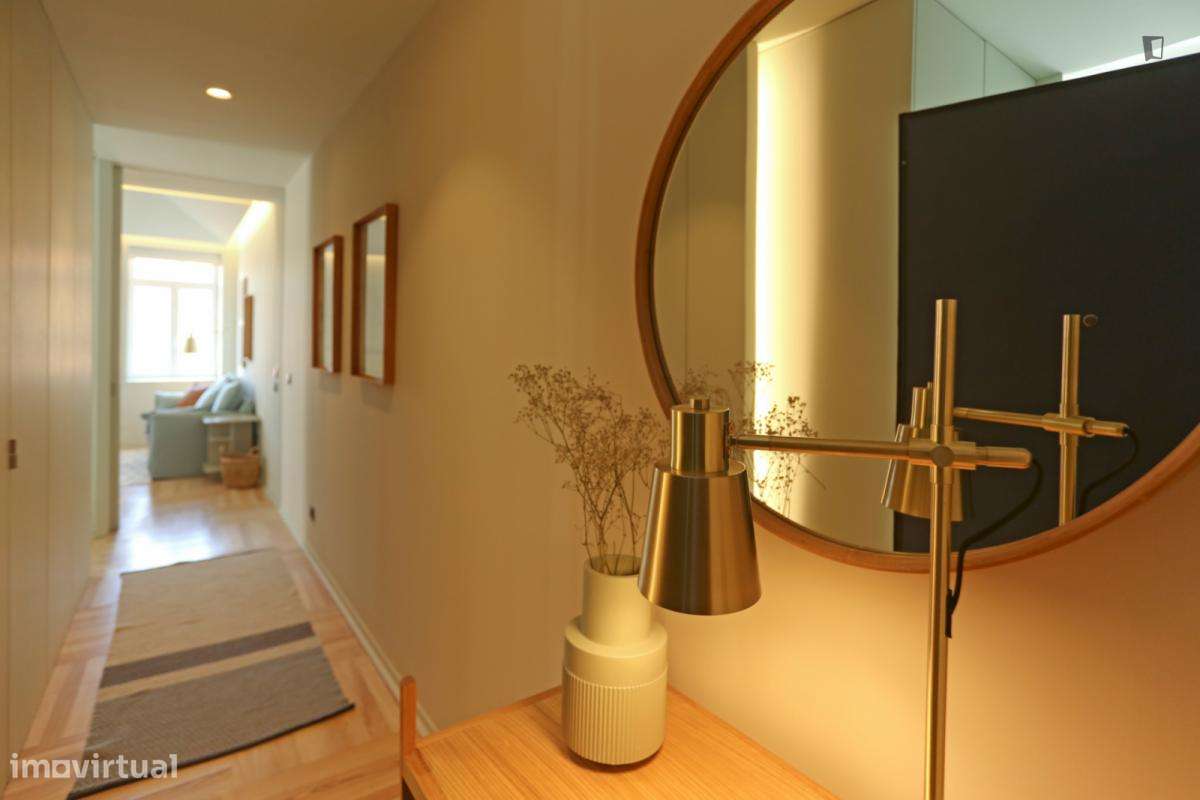 Apartamento com 1 quartos - localizado em Miragaia Porto - Grande imagem: 2/9