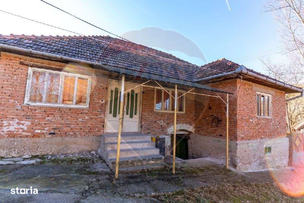 Casă / Vilă cu 4 camere de vânzare - Imagine principală: 1/20