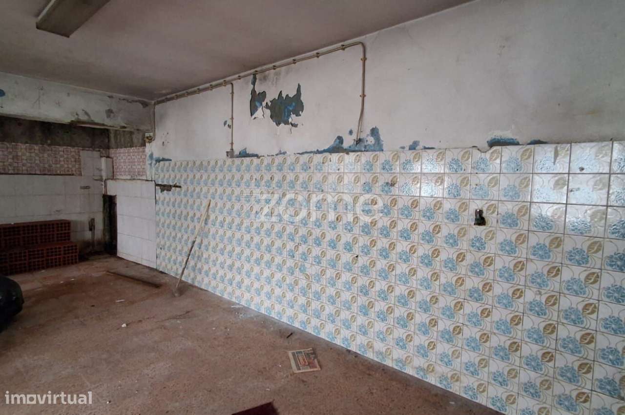 Moradia à venda na zona histórica da Pontinha-15