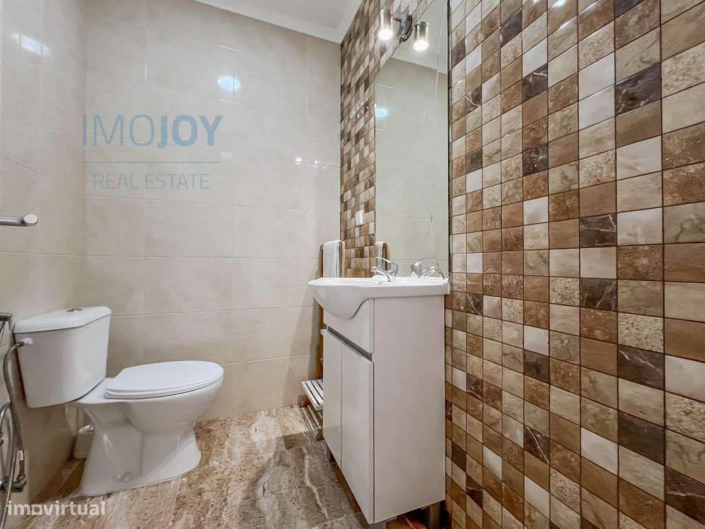 Simpático Apartamento T2 para Venda em Alvide-25