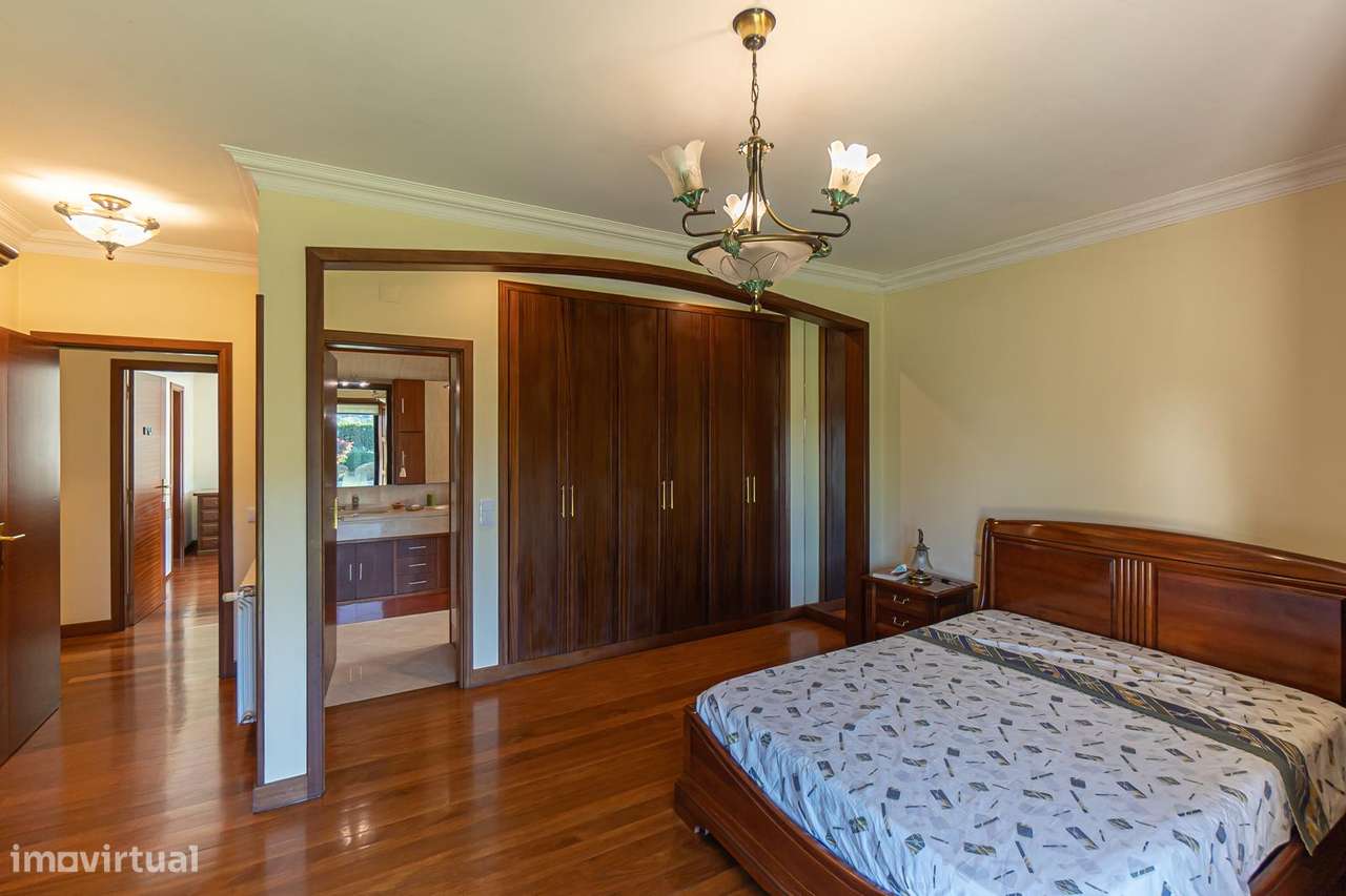 Quinta T4+1 , Moradia Térrea, 4.500 m² Terreno,  Privacidade Total-26