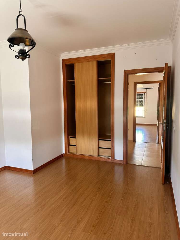 Apartamento T4 Benavente-23
