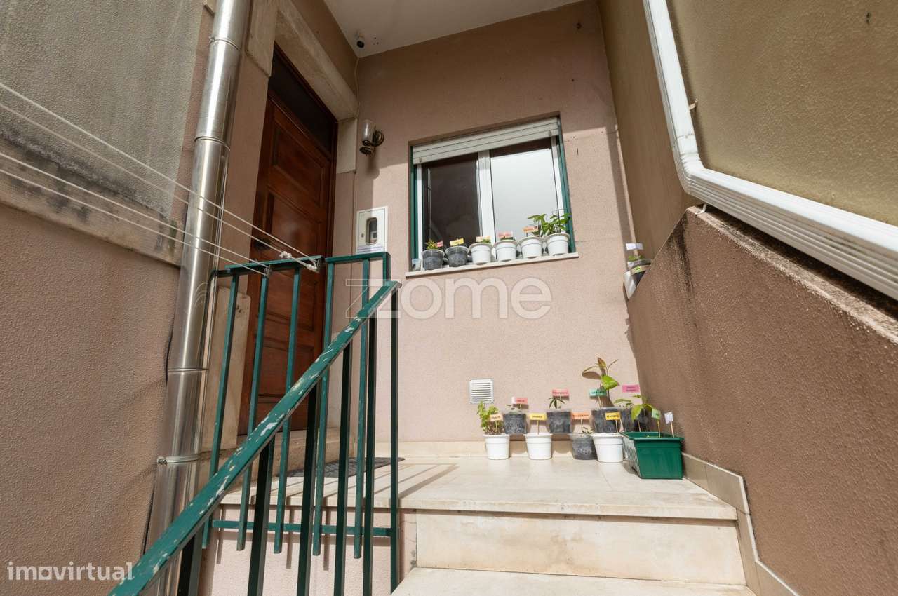 Prédio composto por dois apartamentos | Guerra Junqueiro | Coimbra-32