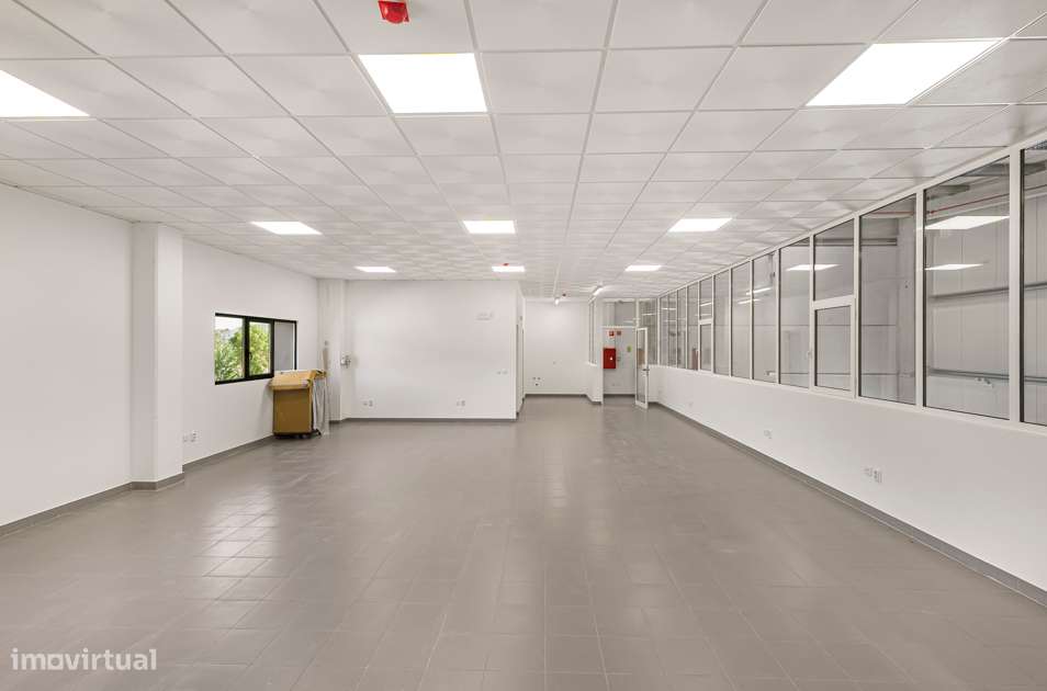 Armazém à venda , Quinta de Matos-15