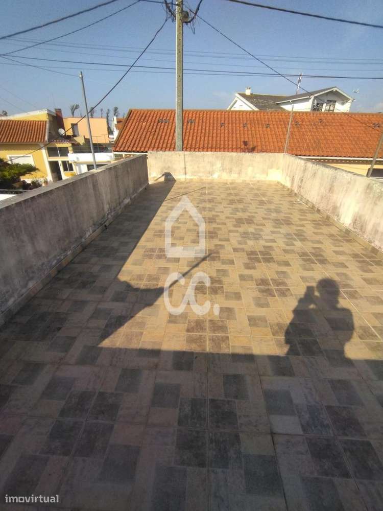 OPORTUNIDADE DE INVESTIMENTO---Moradia T2, Kitchenette, 2 WC de serviç-13
