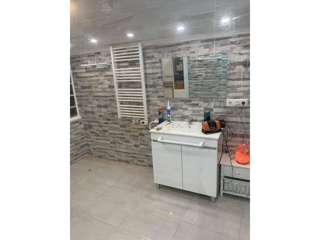 Moradia Geminada T3 renovada com luxo - Paialvo - Tomar-15