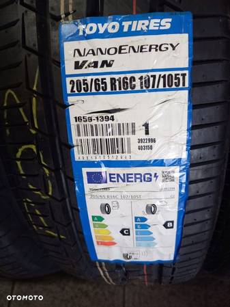 TOYO NanoEnergy VAN 205/65 R16C 107/105T - 2