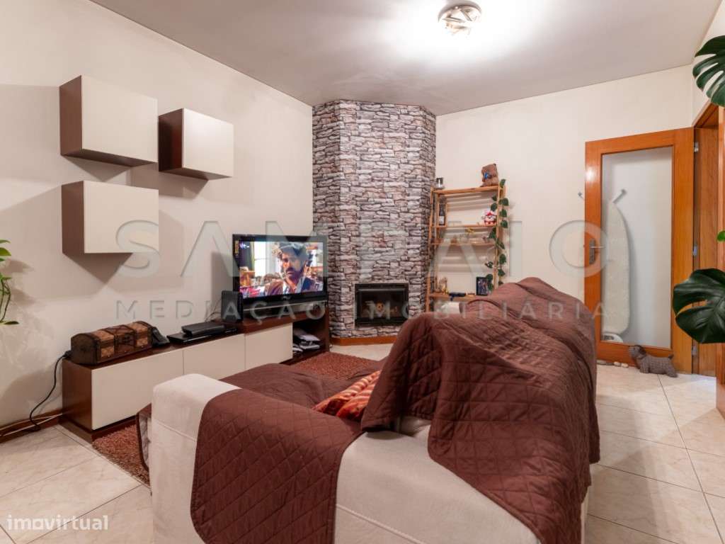 Apartamento T2 S. Cosme/Av. da Conduta!-10