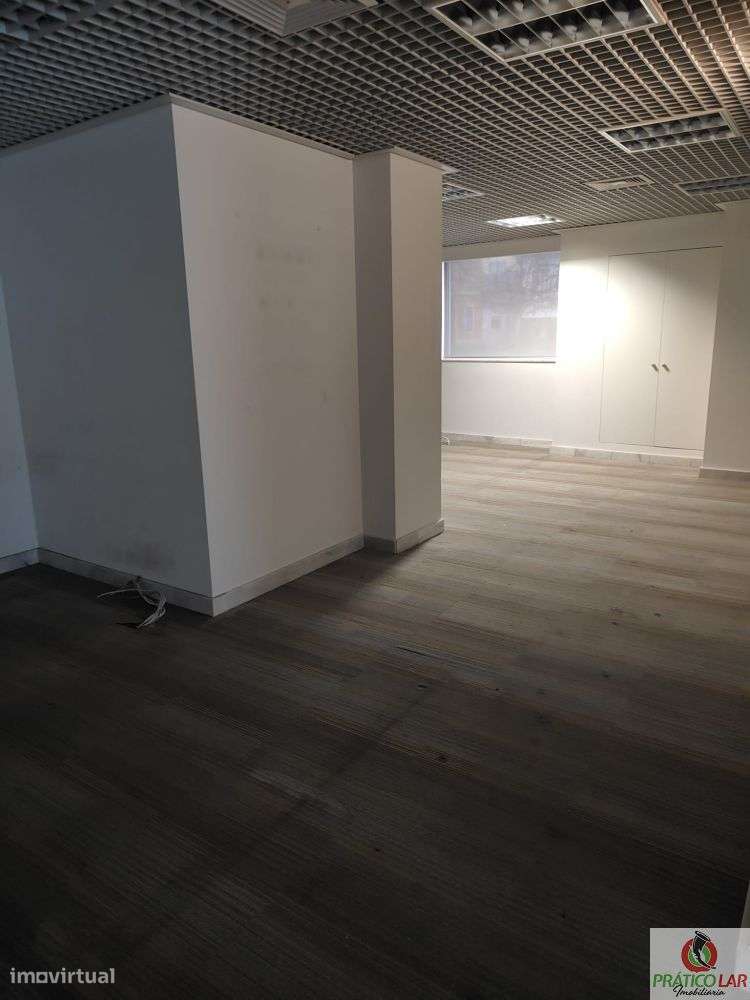 Loja no centro de Vagos-18