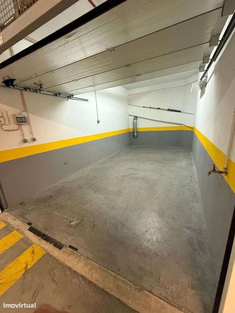 Garagem fechada em Miraflores - BOX de 24m2 para arrendamento - Grande imagem: 3/14