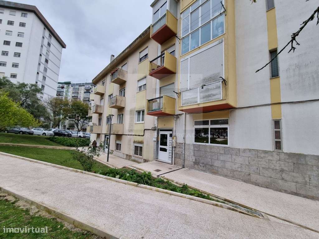 Apartamento T2 - em Carnaxide-7