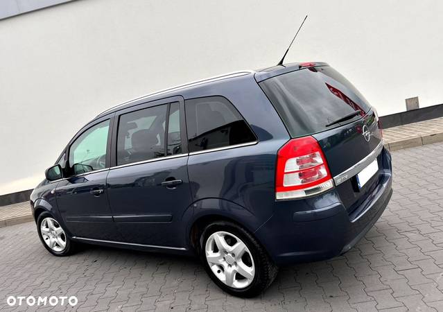 Opel Zafira 1.7 CDTI Cosmo - 4