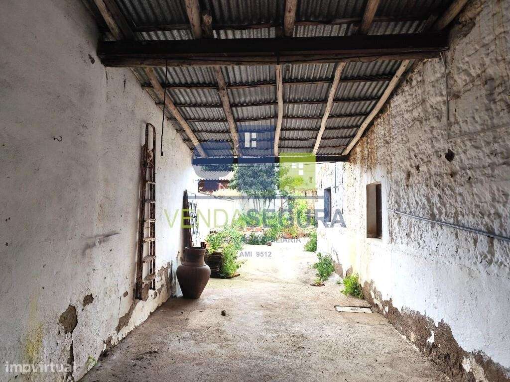 Casa térrea T4 com quintal | Granja-20